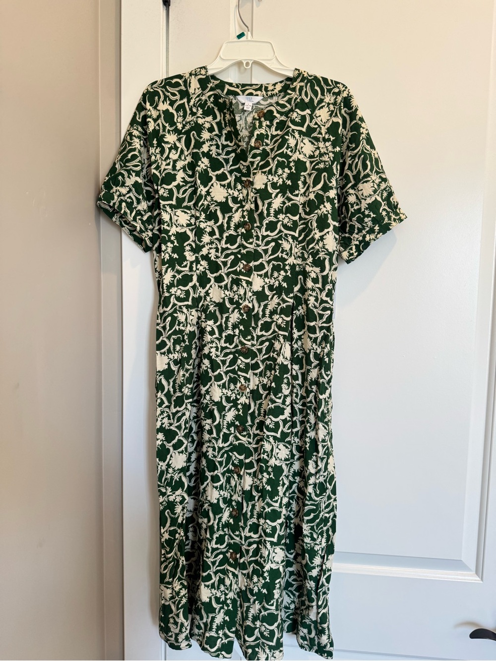 Time and Tru Green and Cream Floral Midi Dress